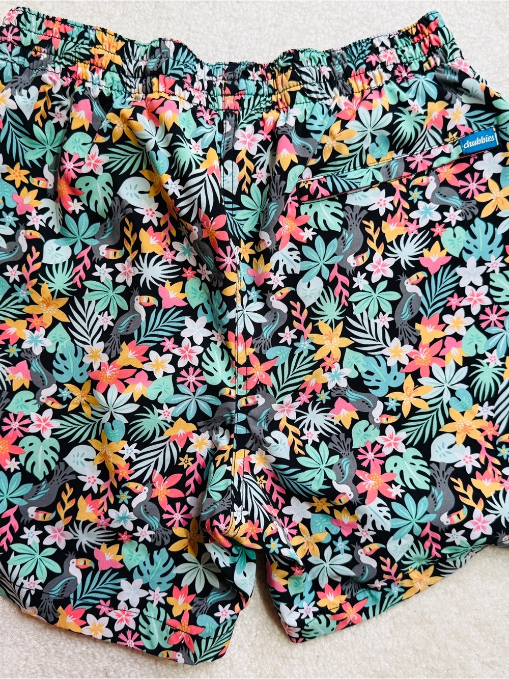 Chubbies 5.5” Inseam Tropical Floral Swim Trunks - size Large - Picture 10 of 11
